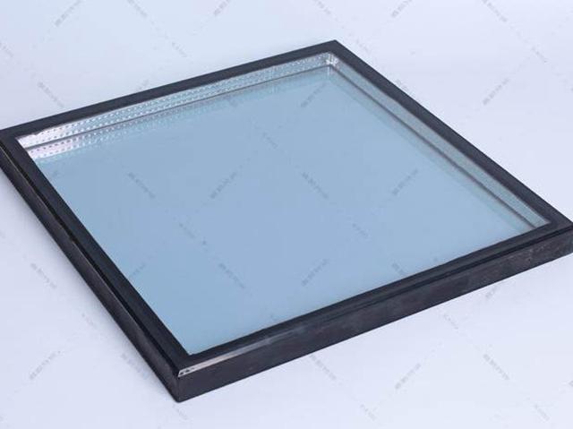 首页 产品展示 中空(low-e)     高性能中空玻璃,由于有一层特殊的